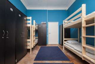 Хостел Late Breakfast Club Hostel Санкт-Петербург Кровать в общем номере с восьмью кроватями-3